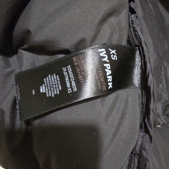 Silver Puffer Jacket Oversized by Ivy Park - Picture 6 of 7